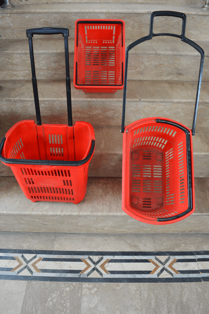 shopping trolley with seat