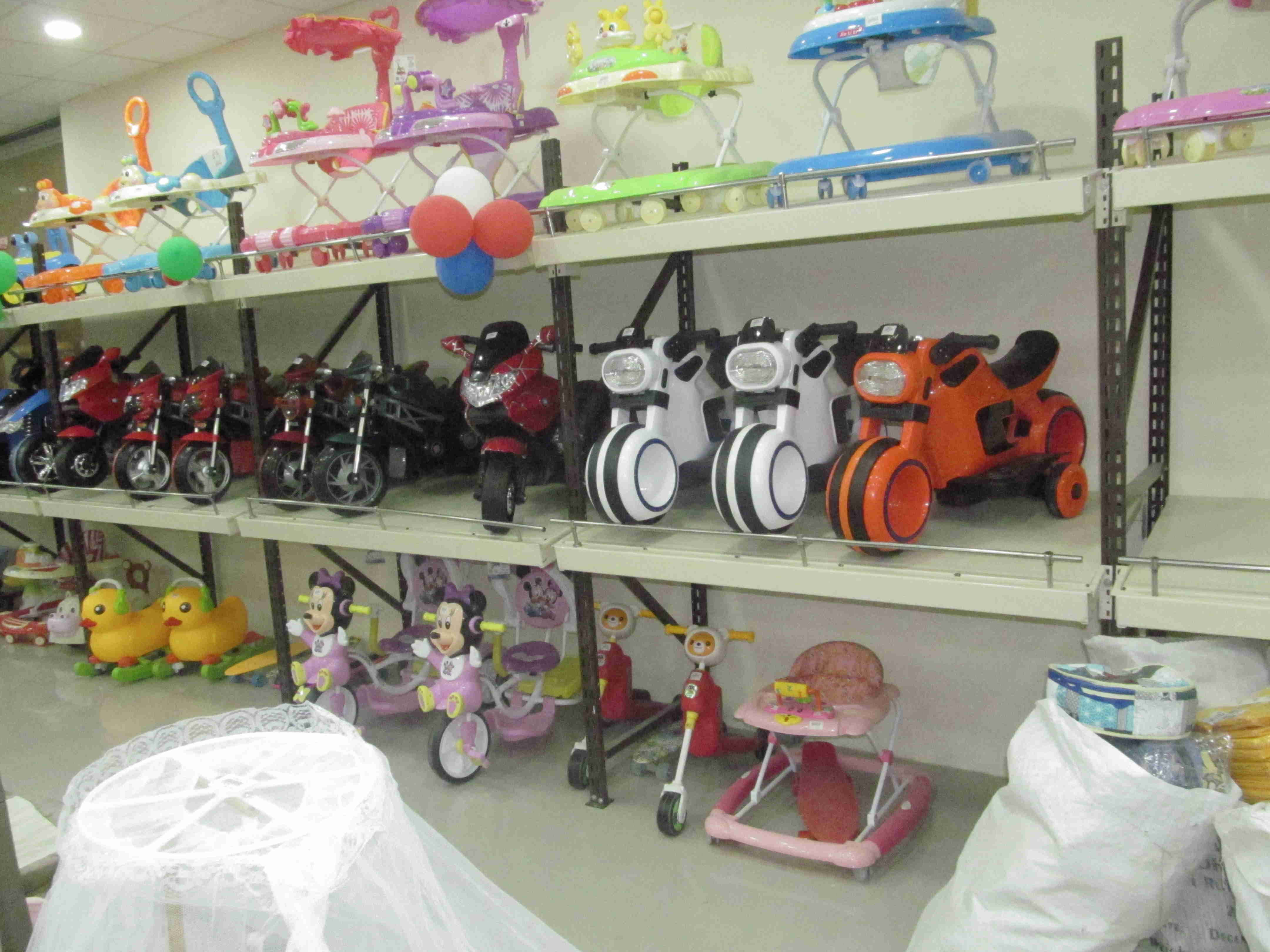 toys rack